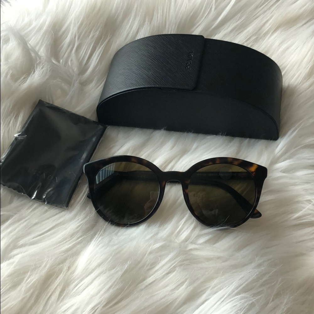 New! Women’s PRADA SPR 02X Sunglasses